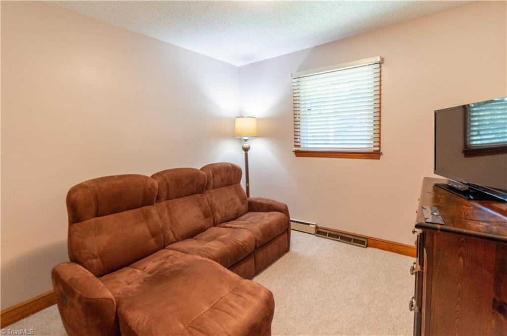 1423 Rankin Road Greensboro, NC 27405 - Photo 13 of 16 Gallery Image 13