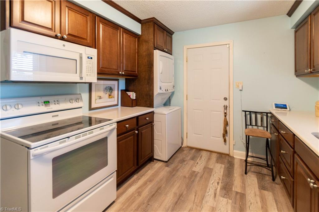 1423 Rankin Road Greensboro, NC 27405 - Photo 10 of 16 Gallery Image 10