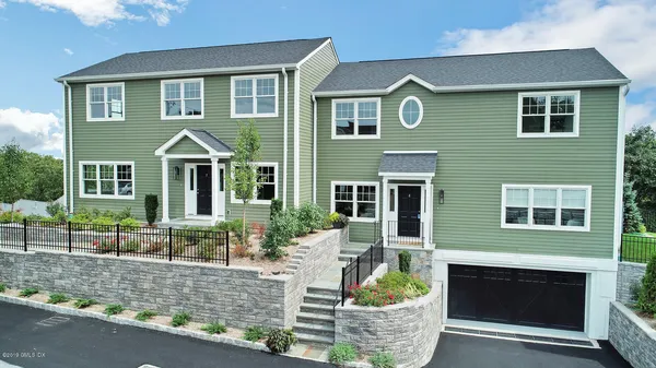 $1,495,000 | 8 View Street, Unit 7, Greenwich, CT 06830