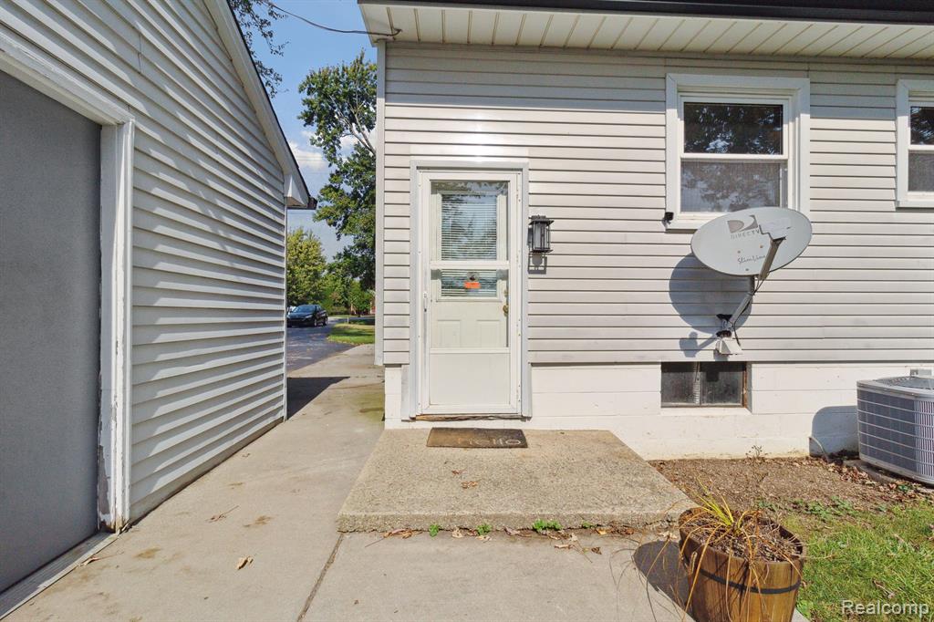 15853 Almont Road Allenton, MI 48002 - Photo 35 of 40 Gallery Image 35