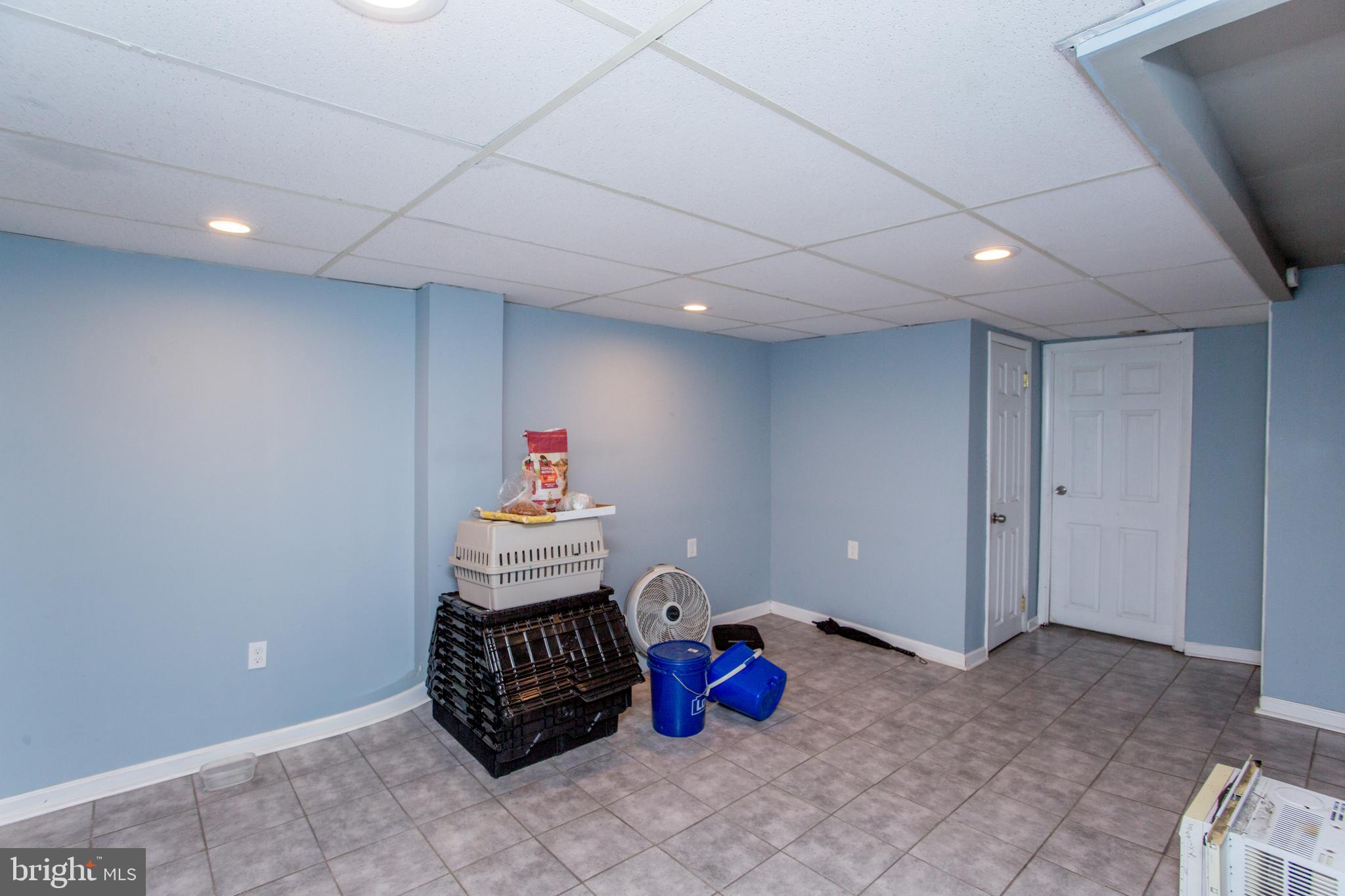 6228 Erdrick Street Philadelphia, PA 19135 - Photo 32 of 37