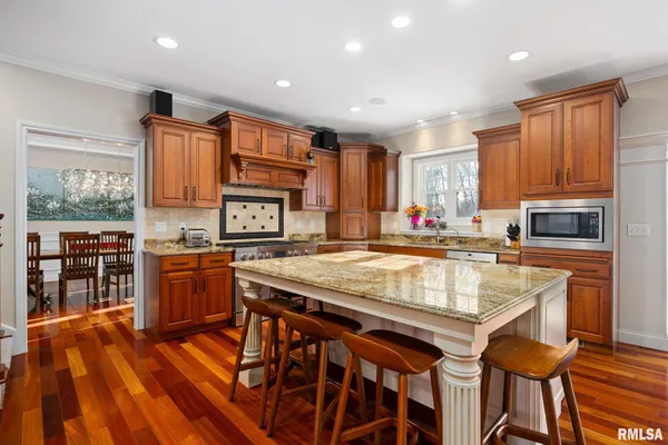 $995,000 | 919 Copperpoint Drive, Dunlap, IL 61525