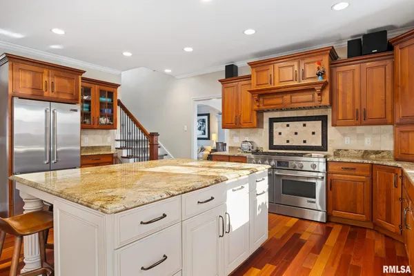 $995,000 | 919 Copperpoint Drive, Dunlap, IL 61525