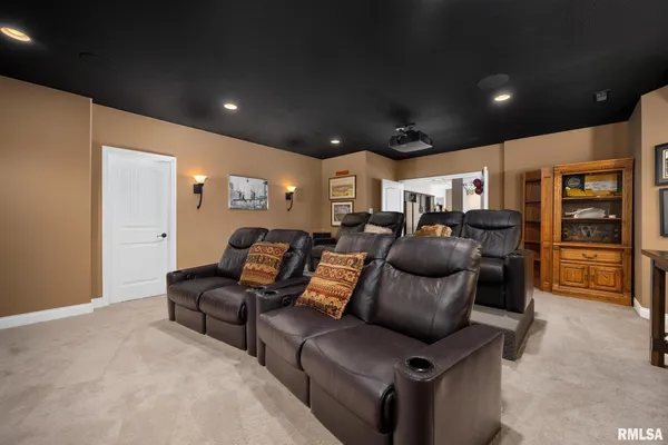 $995,000 | 919 Copperpoint Drive, Dunlap, IL 61525