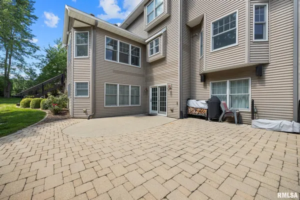 $995,000 | 919 Copperpoint Drive, Dunlap, IL 61525