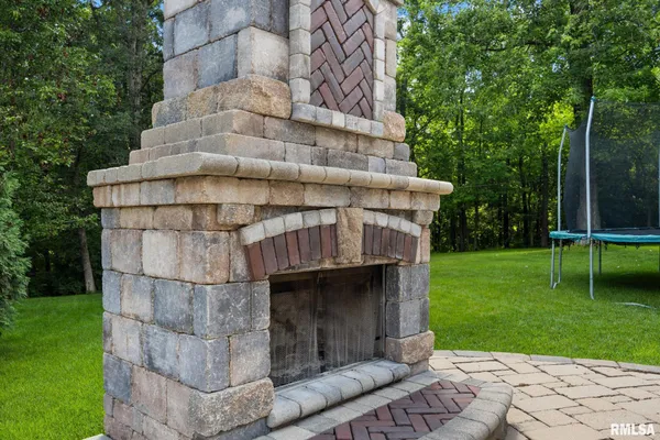 $995,000 | 919 Copperpoint Drive, Dunlap, IL 61525