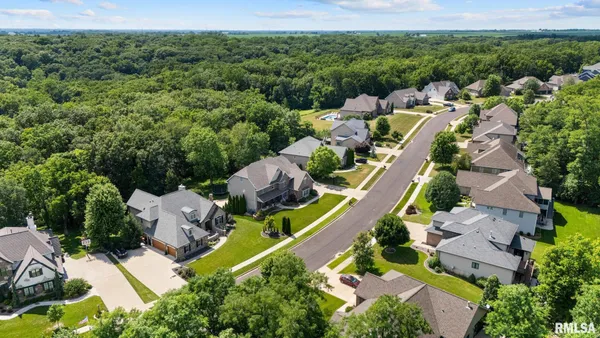 $995,000 | 919 Copperpoint Drive, Dunlap, IL 61525