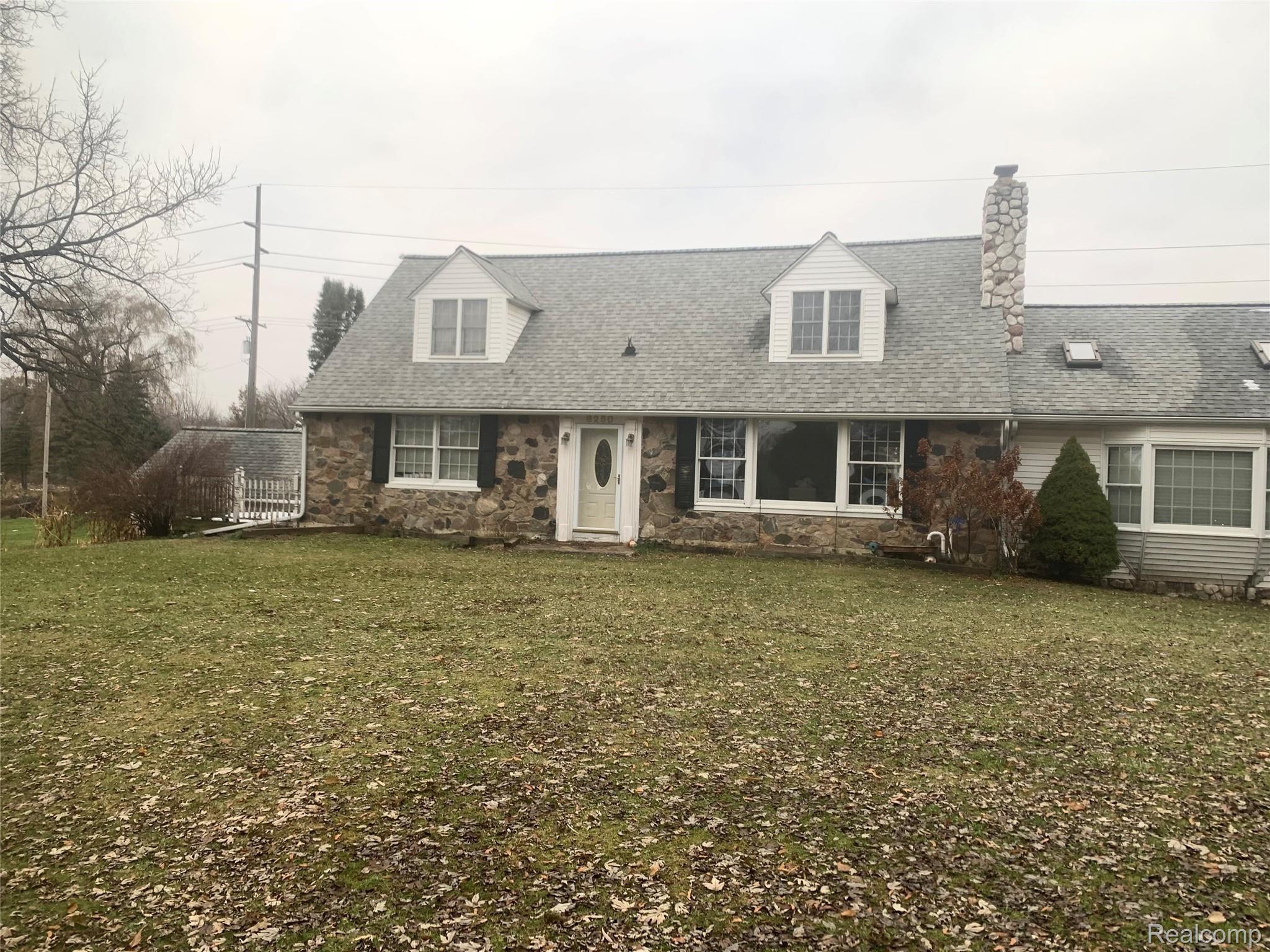 8250 Crofoot Road Fowlerville, MI 48836 - Photo 1 of 6 8250 Crofoot Front View.jpeg
