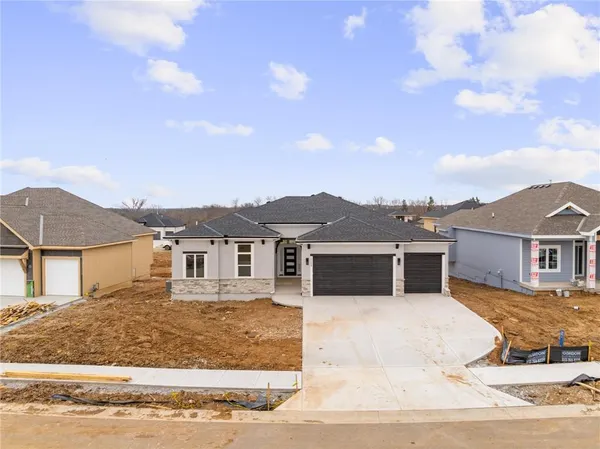 $667,900 | 25080 West 141st Terrace, Olathe, KS 66061