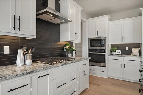 $667,900 | 25080 West 141st Terrace, Olathe, KS 66061