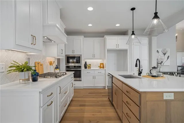 $667,900 | 25080 West 141st Terrace, Olathe, KS 66061