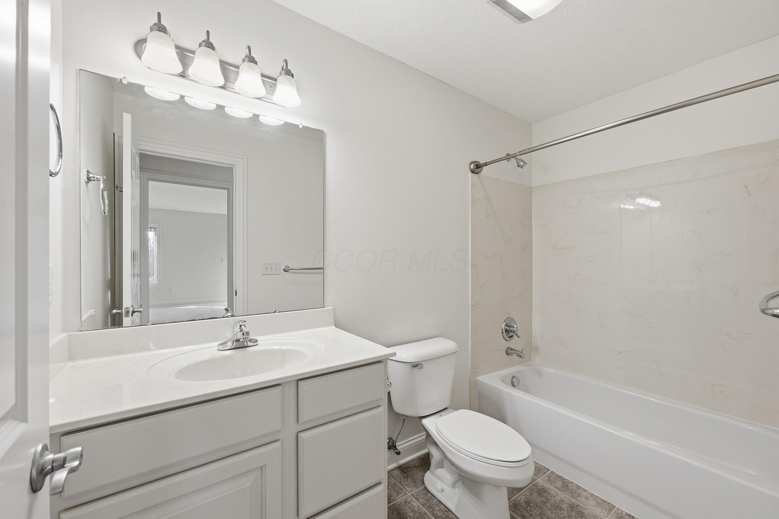4801 Rays Circle Southwest Dublin, OH 43016 - Photo 24 of 36 24_072a6657