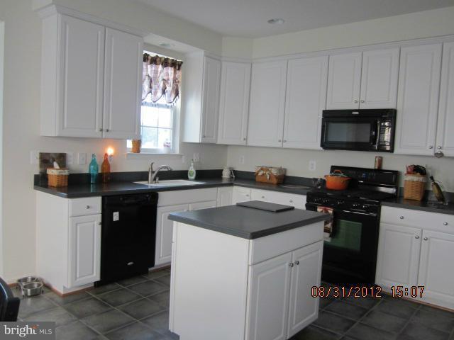 12949 Yellow Jacket Road Hagerstown, MD 21740 - Photo 15 of 16 Kitchen