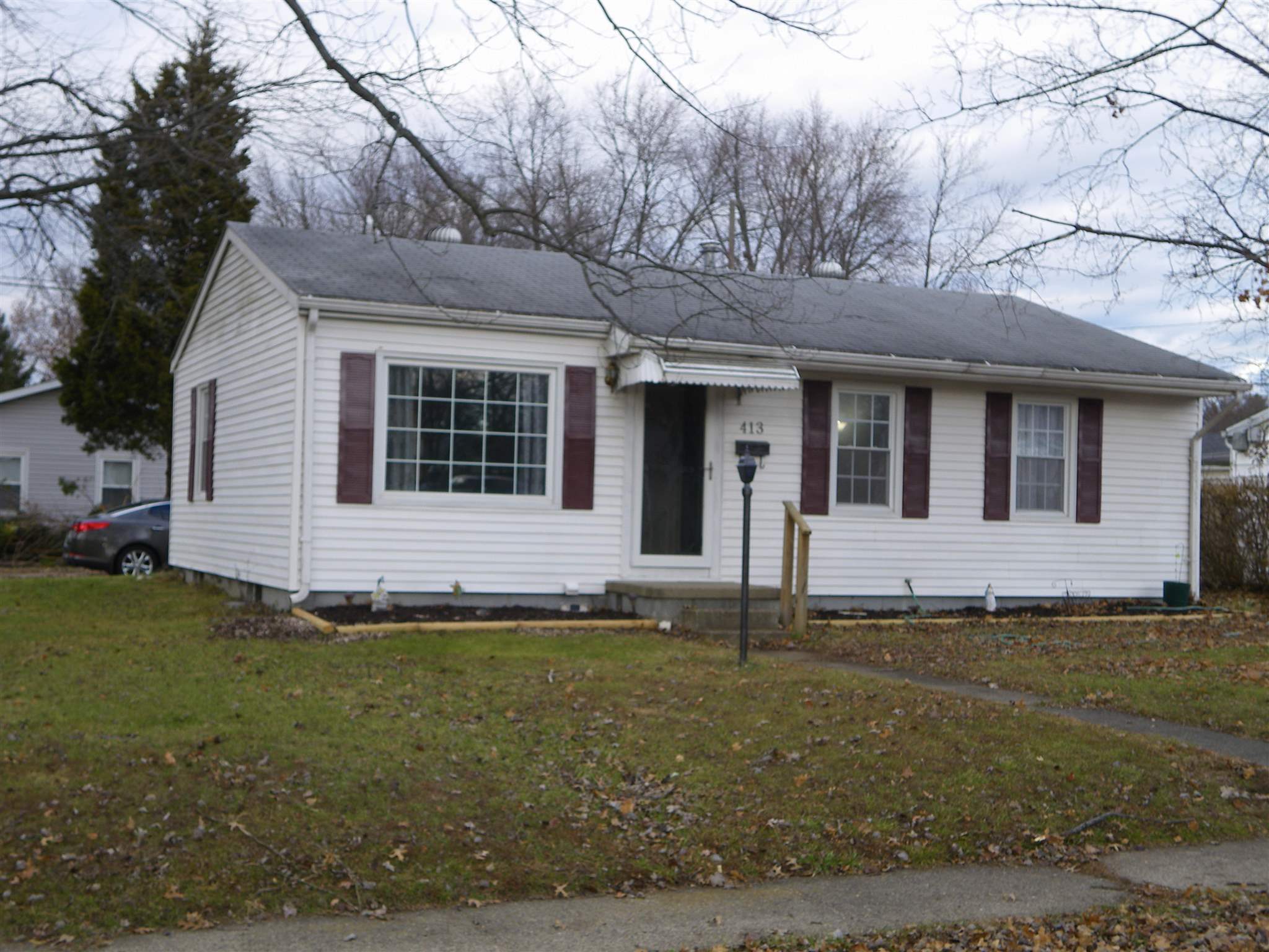 413 Lexington Road Evansville, IN 47710 - Photo 1 of 11