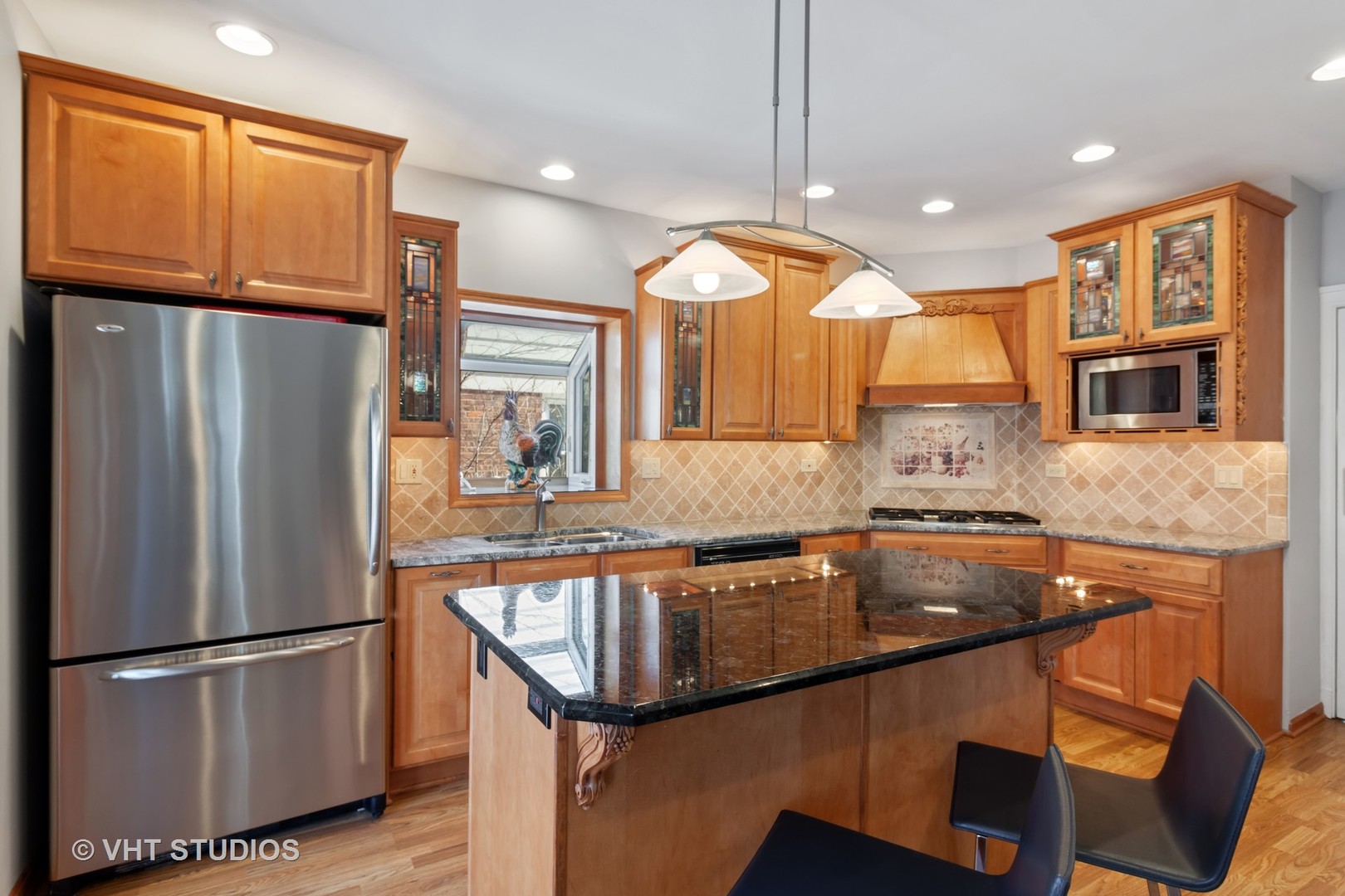 256 Shenstone Road Riverside, IL 60546 - Photo 9 of 21