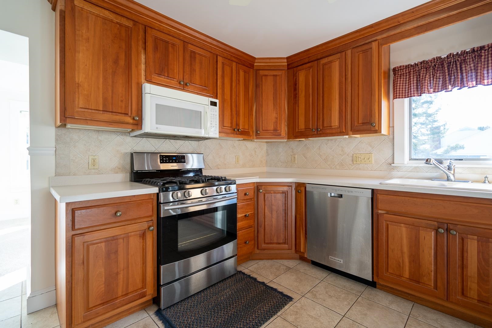 15 Crockett Street Rochester, NH 03867 - Photo 11 of 33