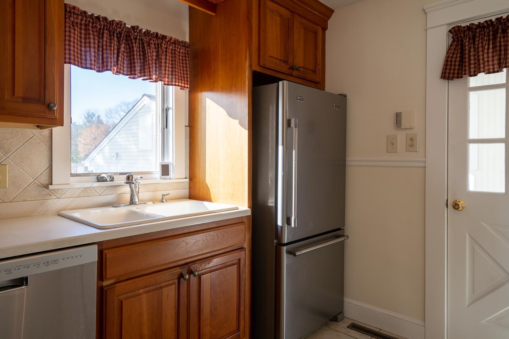 15 Crockett Street Rochester, NH 03867 - Photo 12 of 33