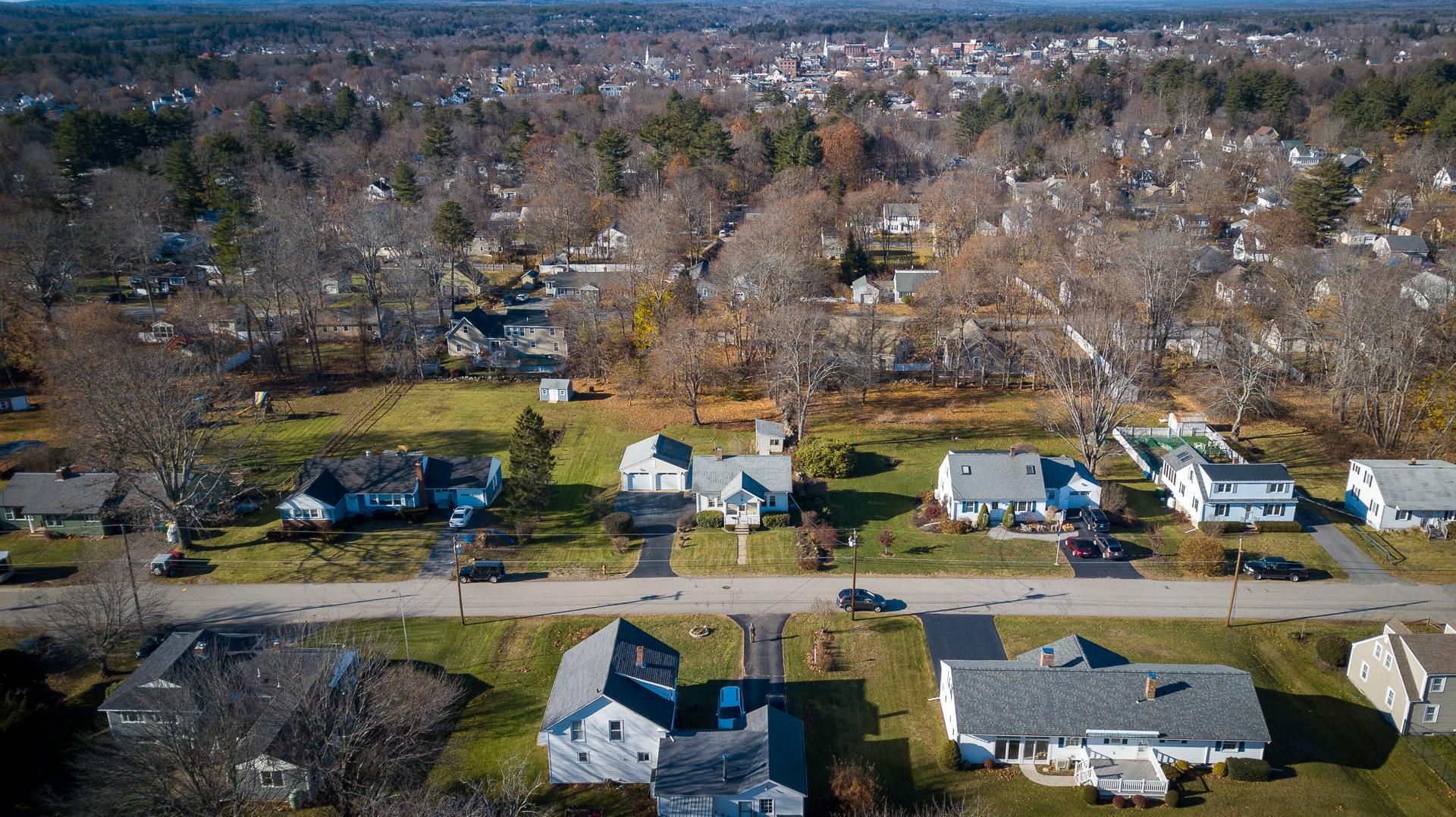 15 Crockett Street Rochester, NH 03867 - Photo 3 of 33