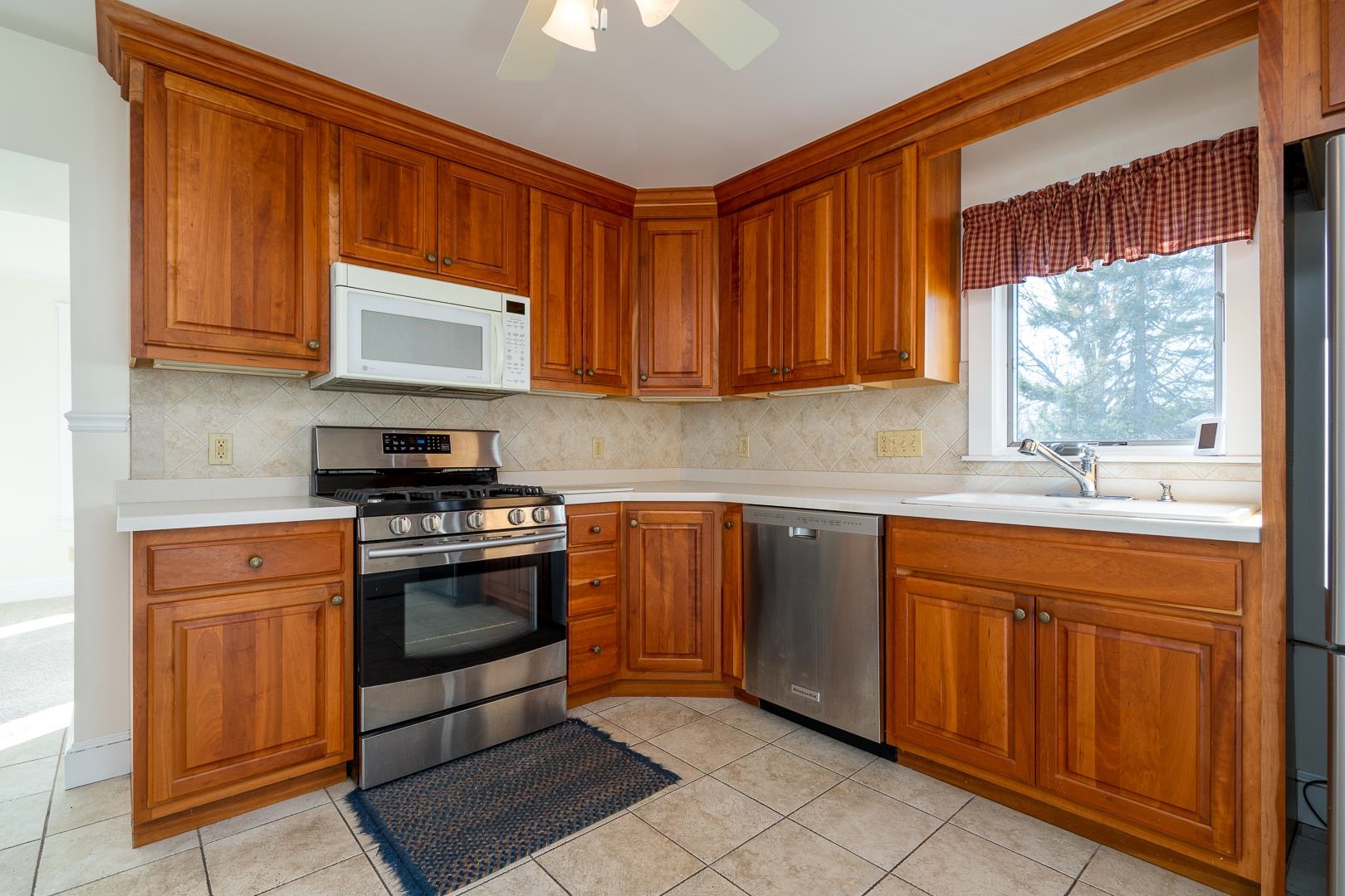 15 Crockett Street Rochester, NH 03867 - Photo 10 of 33
