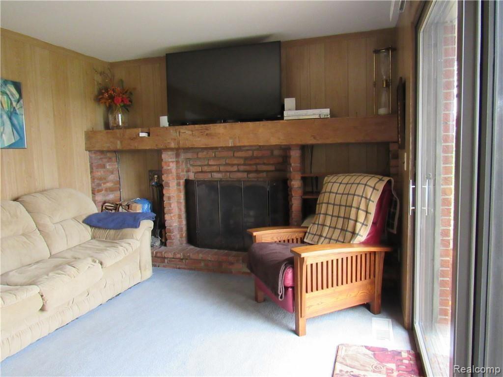 2611 Manchester Road Ann Arbor, MI 48104 - Photo 14 of 40 IMG_1001.JPG