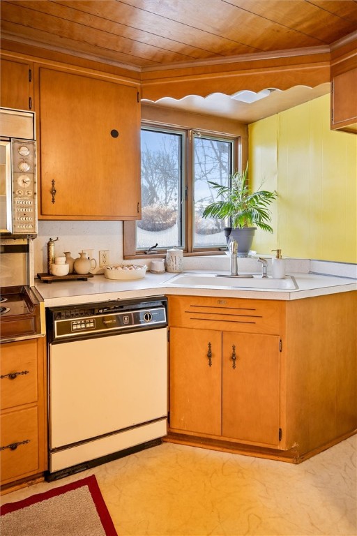 31 Cragg Road Greece, NY 14616 - Photo 20 of 38 Kitchen