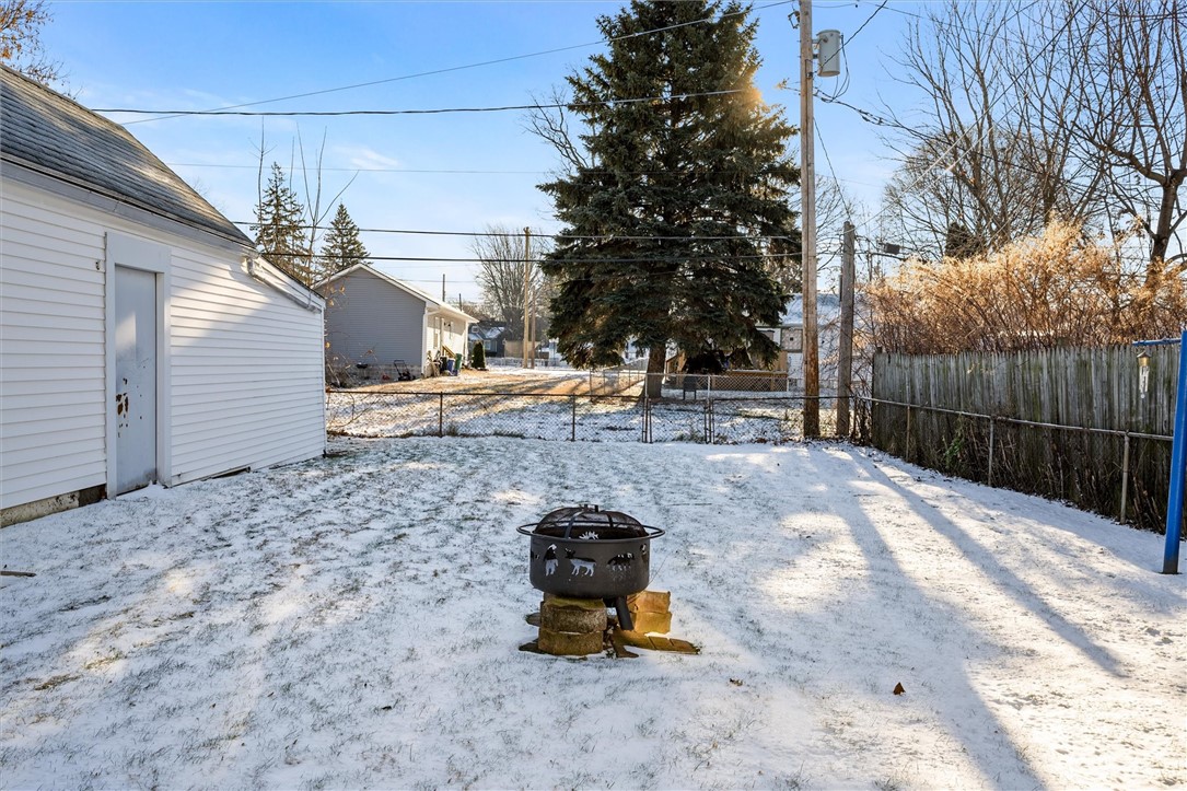 31 Cragg Road Greece, NY 14616 - Photo 38 of 38 Generous Yard - private