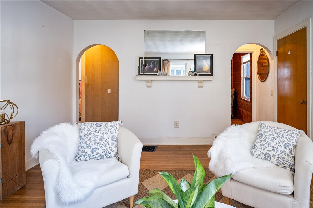 31 Cragg Road Greece, NY 14616 - Photo 9 of 38 Living Room