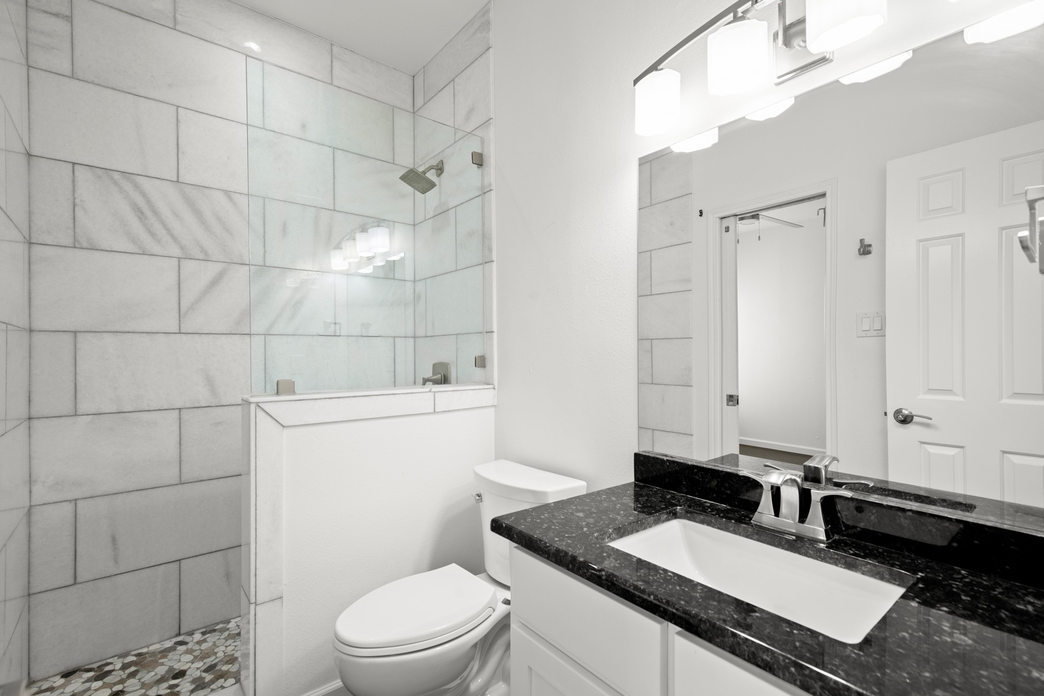2414 Longview Street, Unit 307 Austin, TX 78705 - Photo 18 of 21