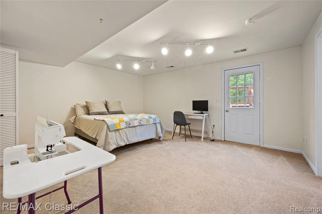 1467 West Avon Road Rochester Hills, MI 48309 - Photo 45 of 51