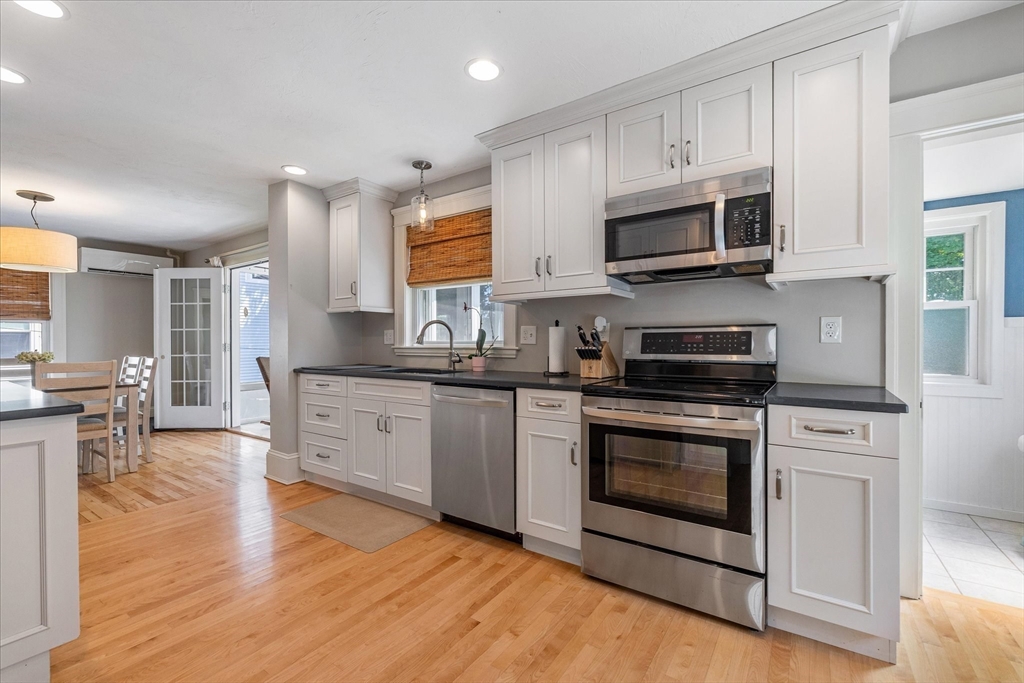19 Barnard Road Worcester, MA 01605 - Photo 6 of 34
