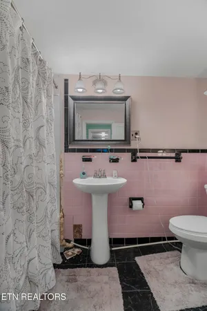 $239,900 | 1568 Harold Patterson Road, Dandridge, TN 37725