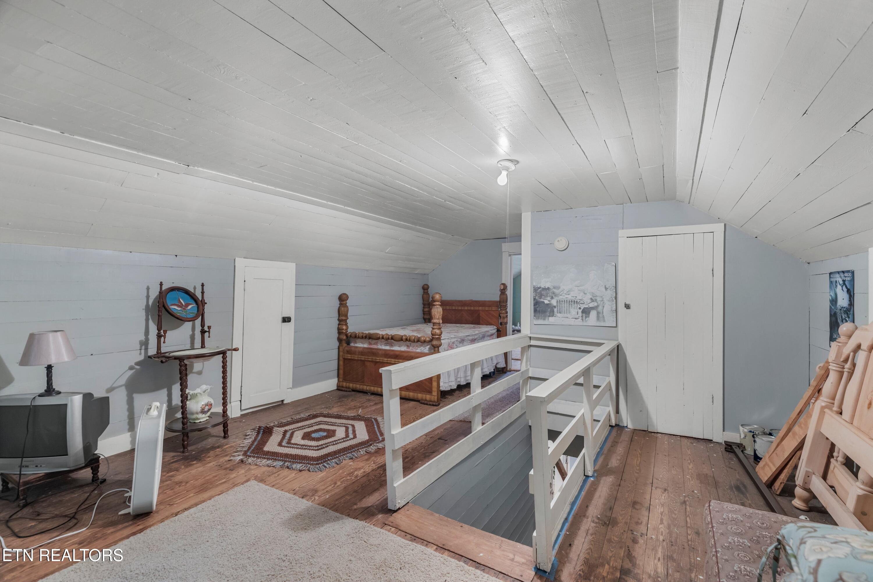 1568 Harold Patterson Road Dandridge, TN 37725 - Photo 17 of 35 012-1568HaroldPattersonRoad-Dandridge-TN