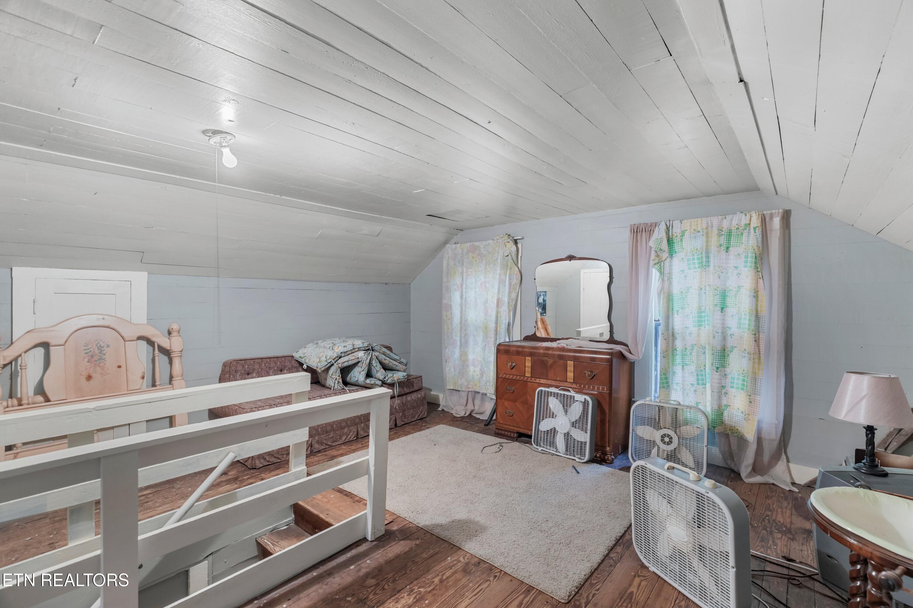 1568 Harold Patterson Road Dandridge, TN 37725 - Photo 18 of 35 013-1568HaroldPattersonRoad-Dandridge-TN