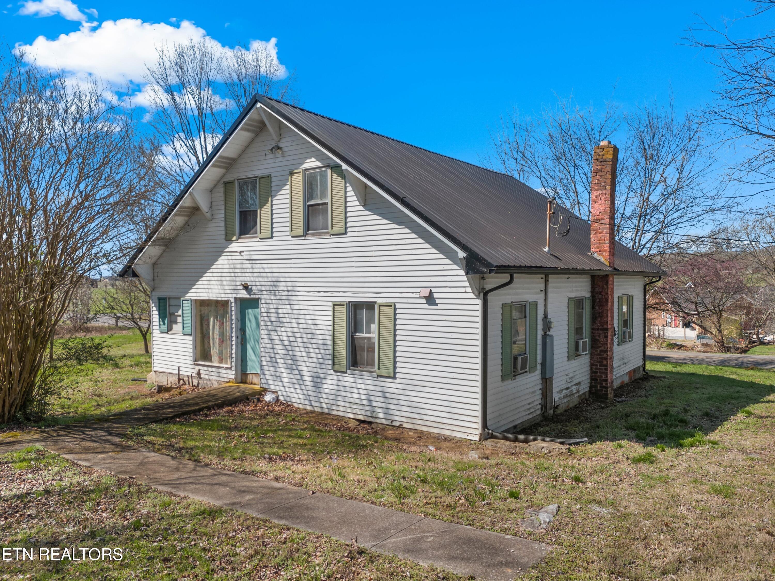 1568 Harold Patterson Road Dandridge, TN 37725 - Photo 2 of 35 002-1568HaroldPattersonRoad-Dandridge-TN