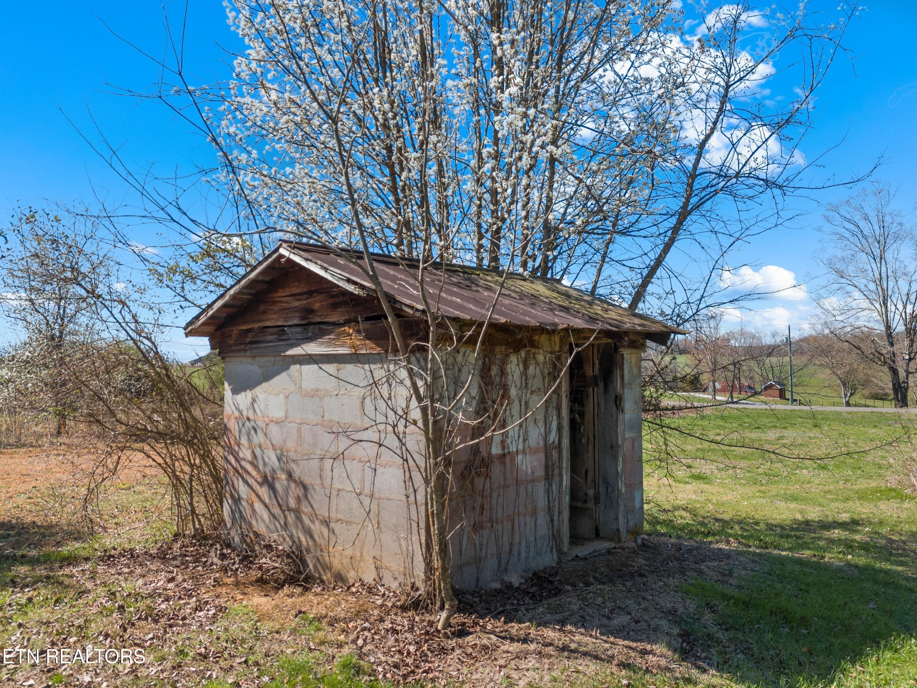 1568 Harold Patterson Road Dandridge, TN 37725 - Photo 27 of 35 036-1568HaroldPattersonRoad-Dandridge-TN