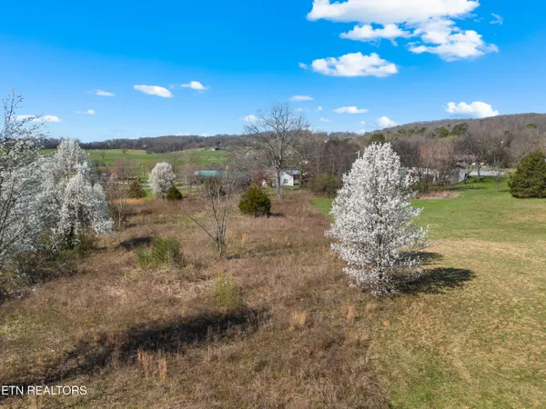 $239,900 | 1568 Harold Patterson Road, Dandridge, TN 37725