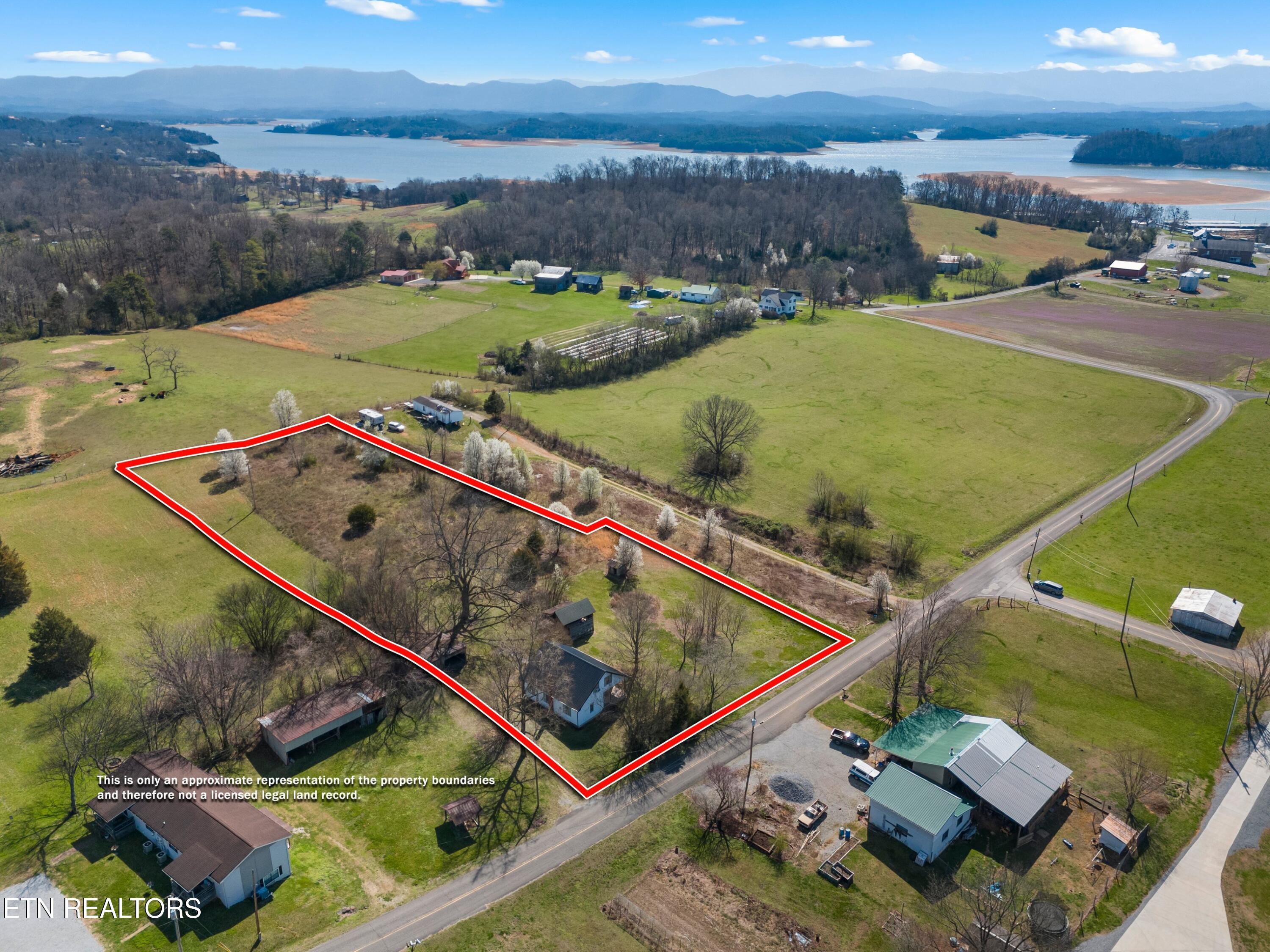 1568 Harold Patterson Road Dandridge, TN 37725 - Photo 31 of 35 003-1568HaroldPattersonRoad-Dandridge-TN