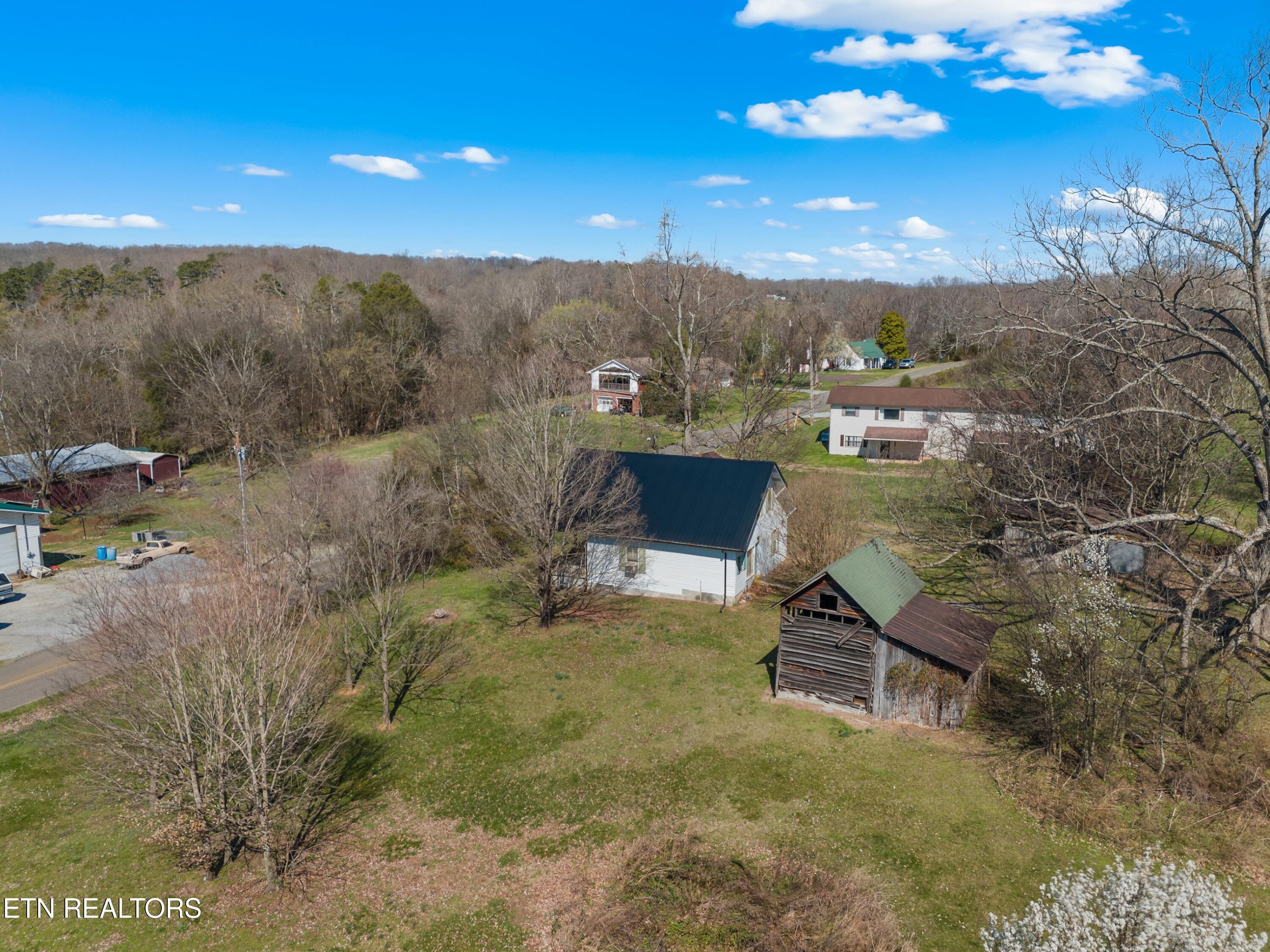 1568 Harold Patterson Road Dandridge, TN 37725 - Photo 4 of 35 037-1568HaroldPattersonRoad-Dandridge-TN