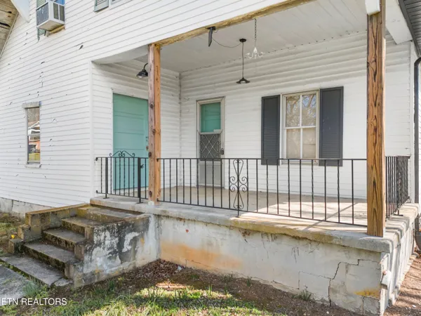 $239,900 | 1568 Harold Patterson Road, Dandridge, TN 37725