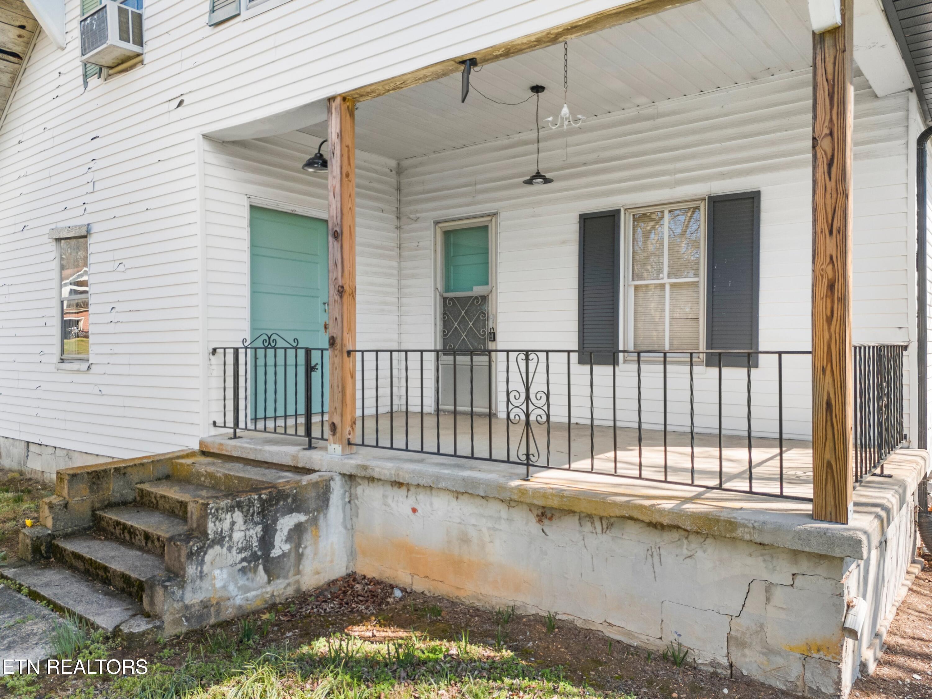 1568 Harold Patterson Road Dandridge, TN 37725 - Photo 5 of 35 023-1568HaroldPattersonRoad-Dandridge-TN