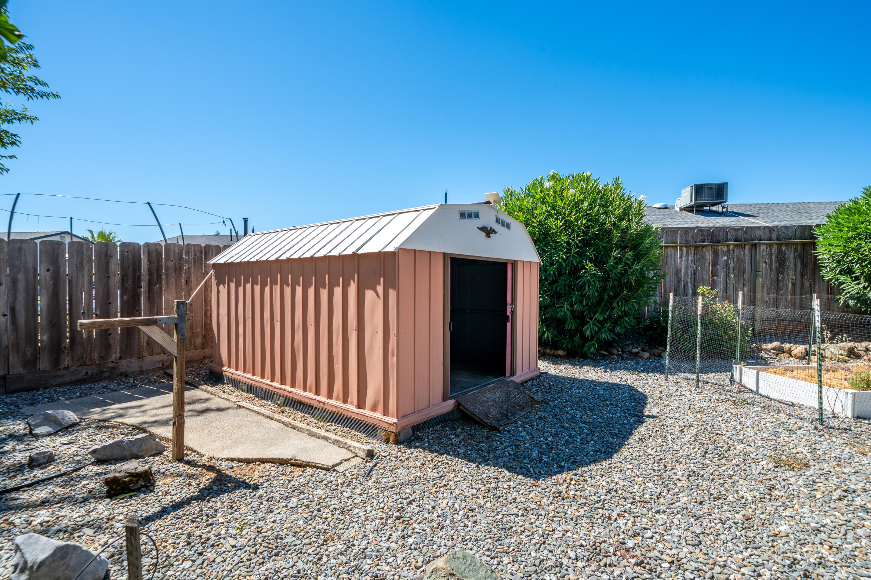 1075 Goodview Way Redding, CA 96003 - Photo 32 of 46 1075 Goodview Way-55