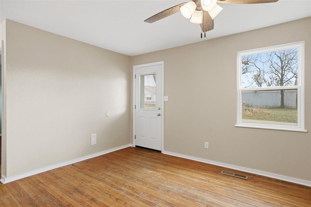 409 North 11th Street Perry, OK 73077 - Photo 3 of 32 Gallery Image 3