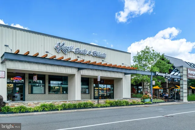 $305,000 | 5778 Rexford Court, Unit 5778B, Springfield, VA 22152