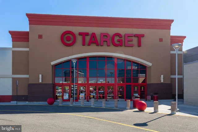 $305,000 | 5778 Rexford Court, Unit 5778B, Springfield, VA 22152