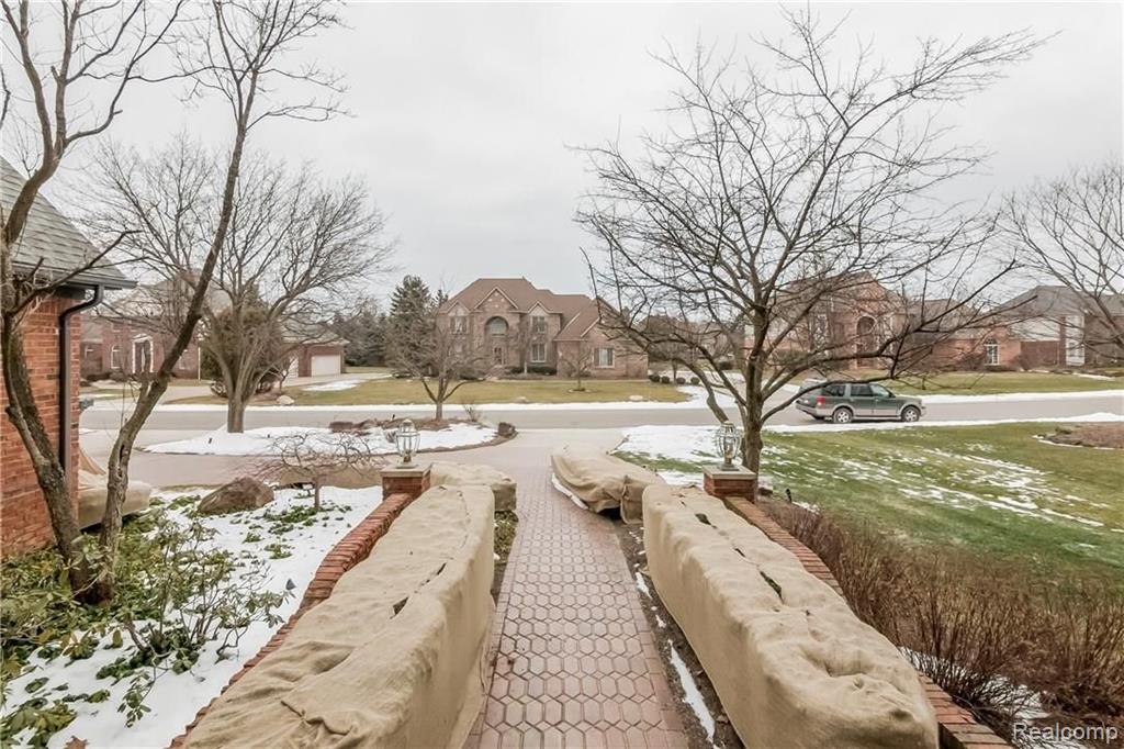 4037 Oak Tree Circle Rochester, MI 48306 - Photo 52 of 55
