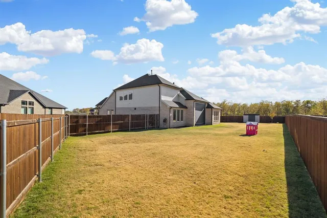 a view of a terrace with sky view