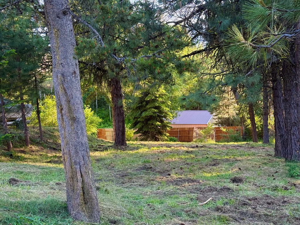 903 Divot Circle, Unit 135 Cascade, ID 83611 - Photo 5 of 9 Easy Access to Cascade