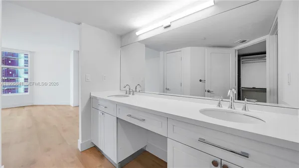 $5,315 | 555 Northeast 34th Street, Unit 2405, Miami, FL 33137