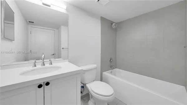 $5,315 | 555 Northeast 34th Street, Unit 2405, Miami, FL 33137