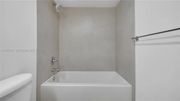 $5,315 | 555 Northeast 34th Street, Unit 2405, Miami, FL 33137